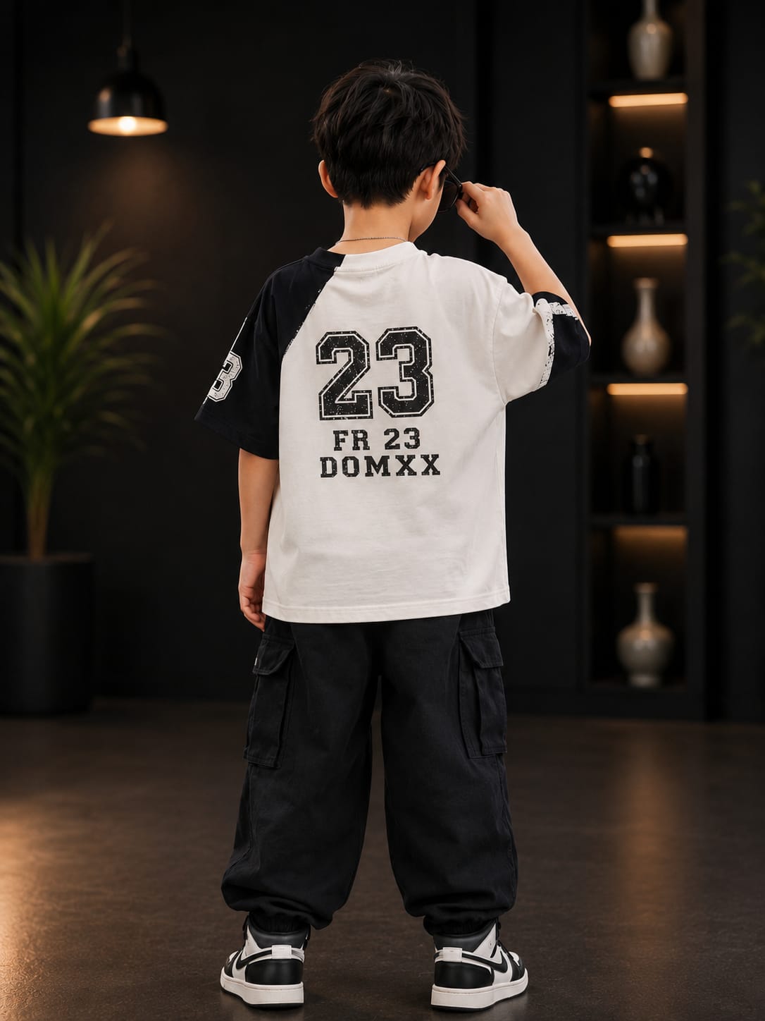 Varsity 23 Graphic Raglan T-Shirt