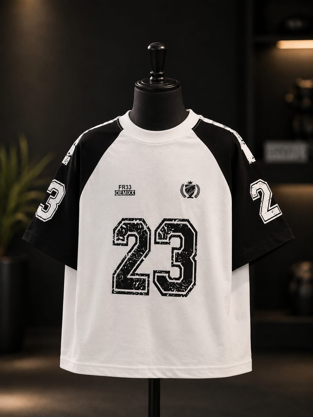 Varsity 23 Graphic Raglan T-Shirt