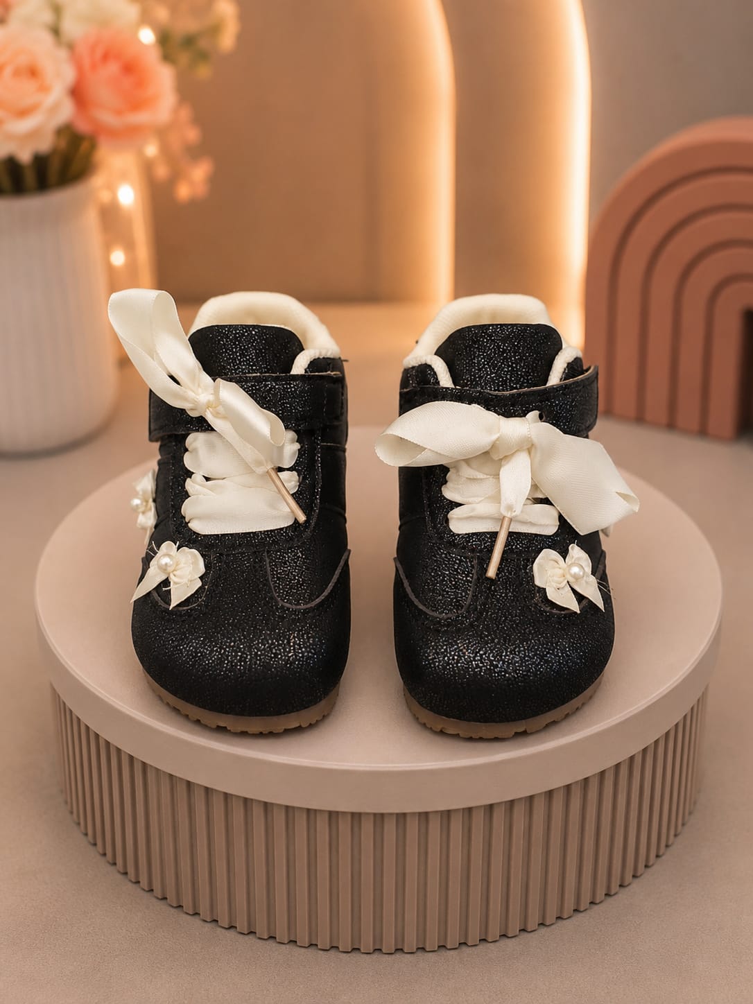 🖤 Girls’ Black Bow & Flower Casual Shoes – EU 22–26