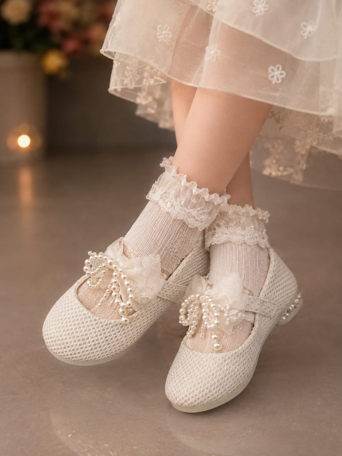 🤍 Girls’ Off-White Pearl Bow Ballet Flats – EU 21–25
